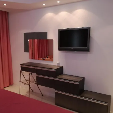 Apartment 33 In Iceberg